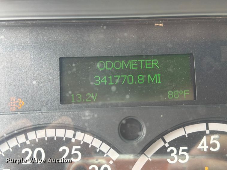 image for item FN5783 2012 Freightliner Cascadia 125 semi truck