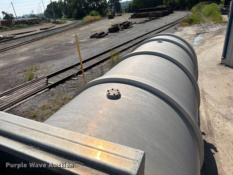 image for item FN5786 2014 Tytal tank trailer