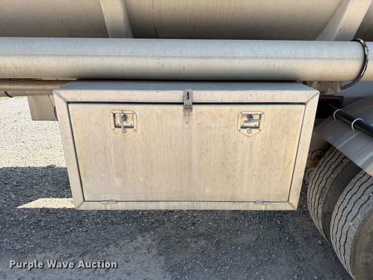 image for item FN5786 2014 Tytal tank trailer