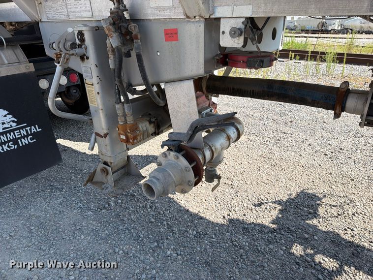 image for item FN5786 2014 Tytal tank trailer