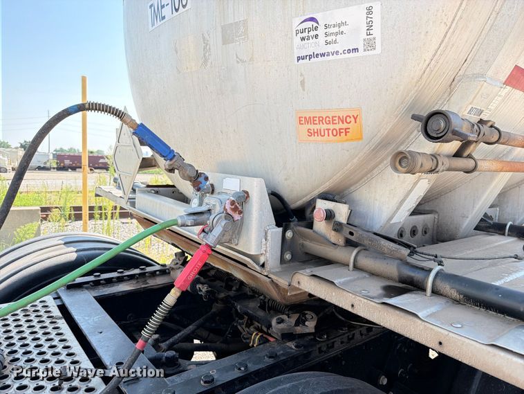 image for item FN5786 2014 Tytal tank trailer