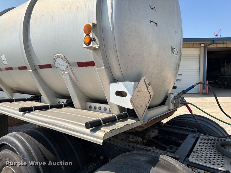 image for item FN5786 2014 Tytal tank trailer