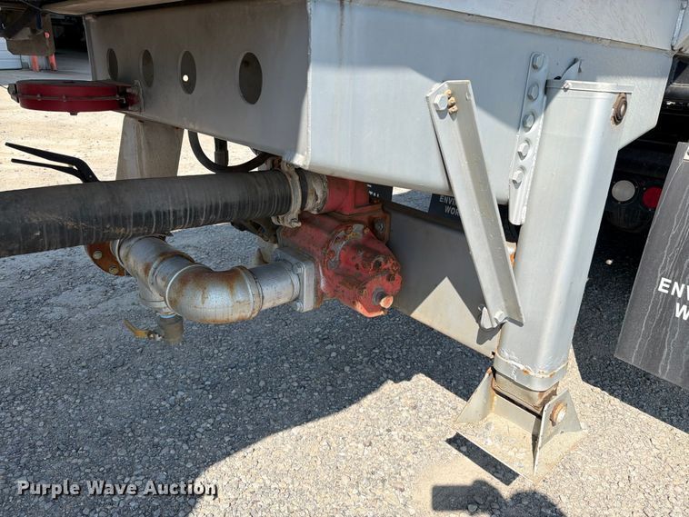 image for item FN5786 2014 Tytal tank trailer