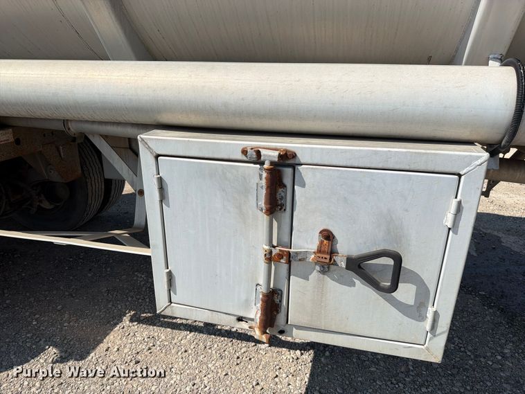 image for item FN5786 2014 Tytal tank trailer