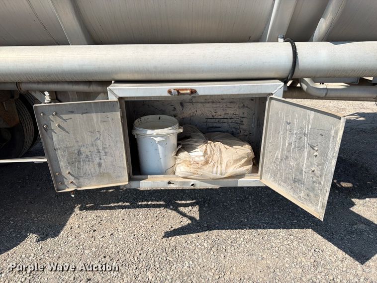 image for item FN5786 2014 Tytal tank trailer