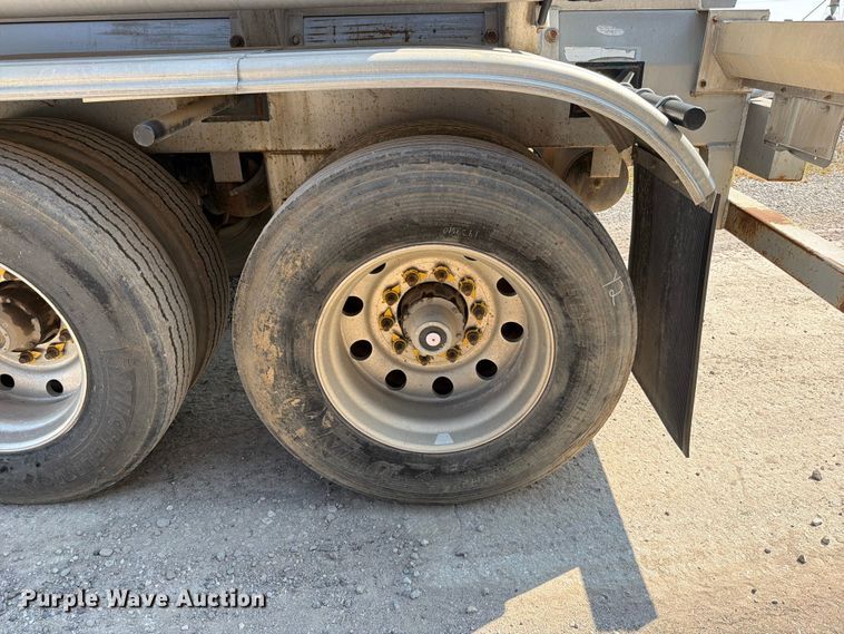 image for item FN5786 2014 Tytal tank trailer