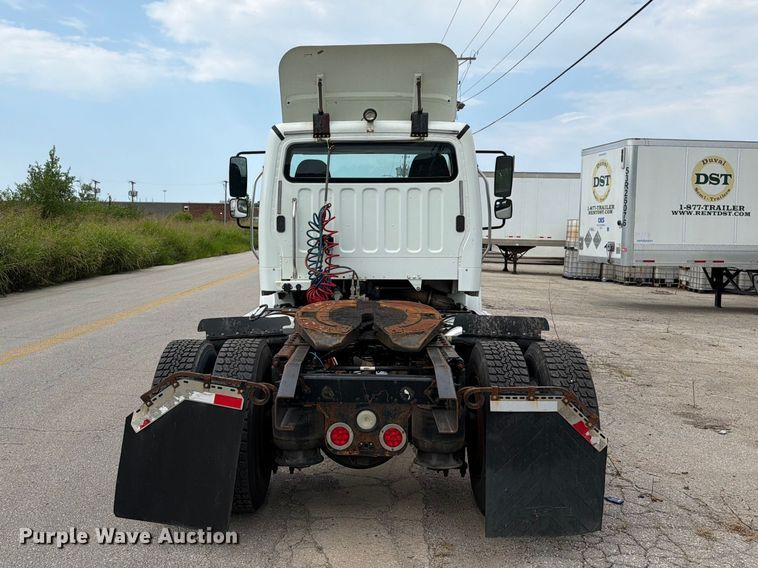 image for item FN5819 2017 Freightliner Business Class M2 semi truck