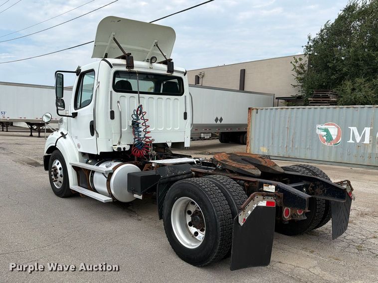 image for item FN5819 2017 Freightliner Business Class M2 semi truck