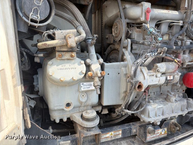image for item FP4027 2016 Utility VS2RA refrigerated van trailer