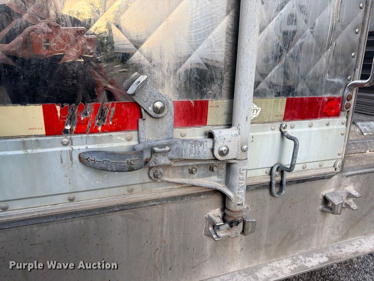 image for item FP4031 2016 Utility VS2RA refrigerated van trailer