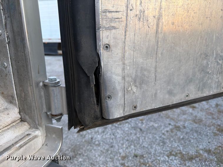 image for item FP4031 2016 Utility VS2RA refrigerated van trailer