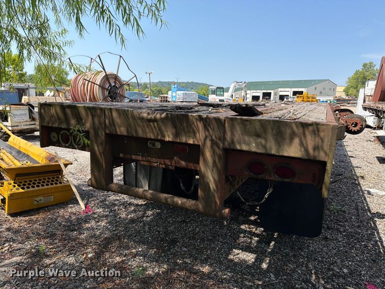 image for item FT6174 1974 Transcraft flatbed trailer