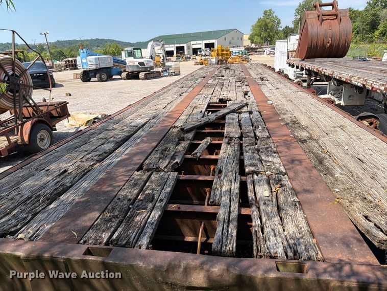 image for item FT6174 1974 Transcraft flatbed trailer