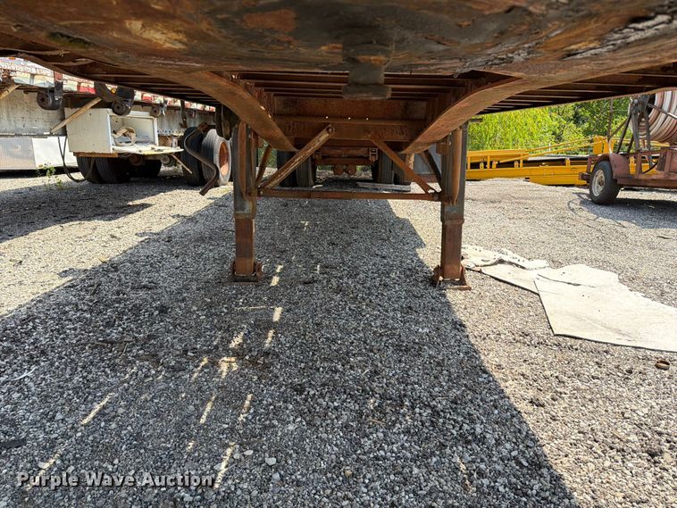 image for item FT6174 1974 Transcraft flatbed trailer