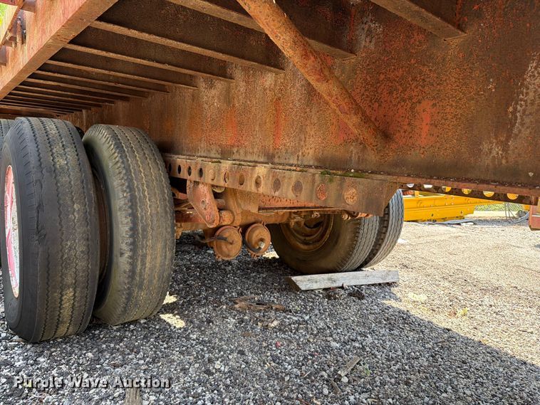 image for item FT6174 1974 Transcraft flatbed trailer