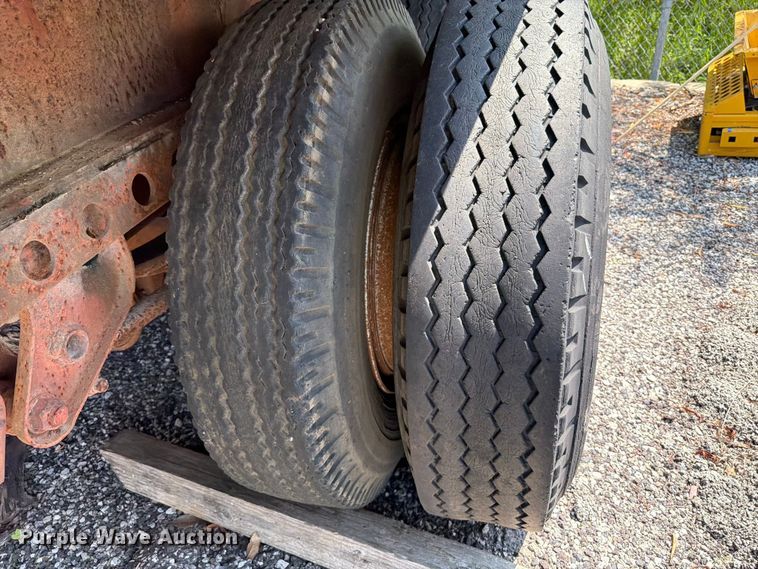 image for item FT6174 1974 Transcraft flatbed trailer