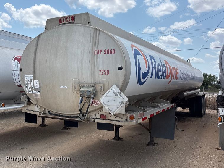 1994 Heil fuel trailer