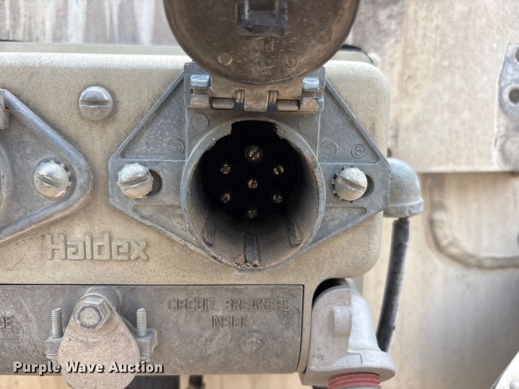 image for item JM9393 1994 Heil fuel trailer