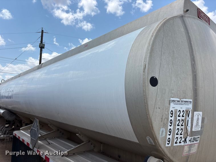 image for item JM9393 1994 Heil fuel trailer