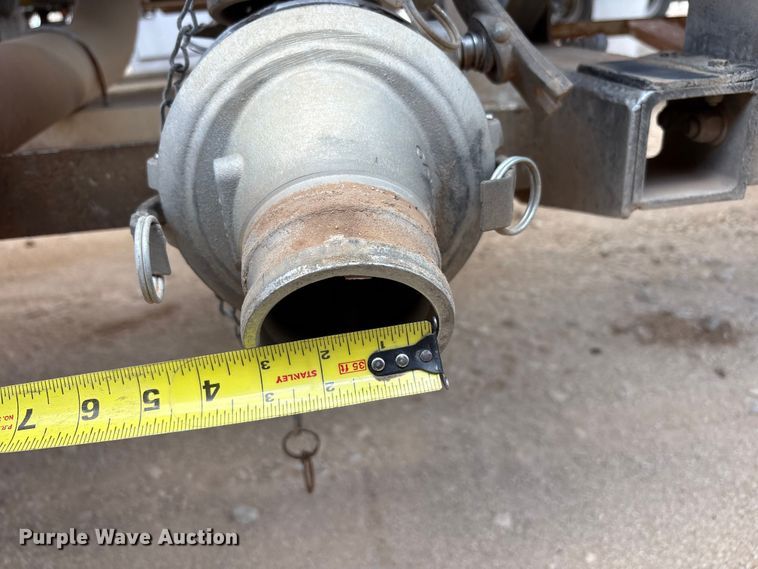 image for item JM9393 1994 Heil fuel trailer