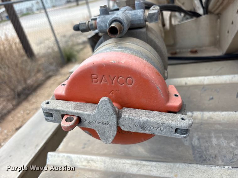 image for item JM9393 1994 Heil fuel trailer
