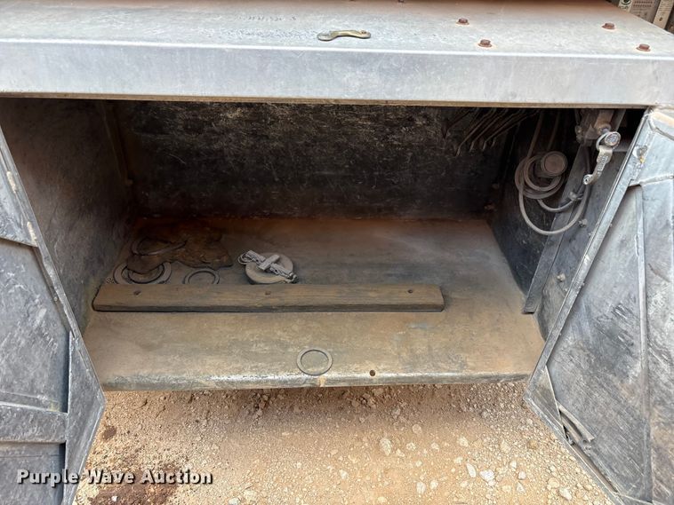 image for item JM9393 1994 Heil fuel trailer