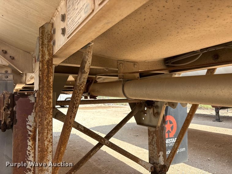 image for item JM9393 1994 Heil fuel trailer