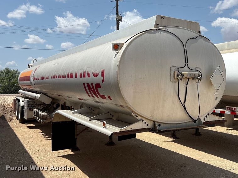1980 Heil fuel trailer