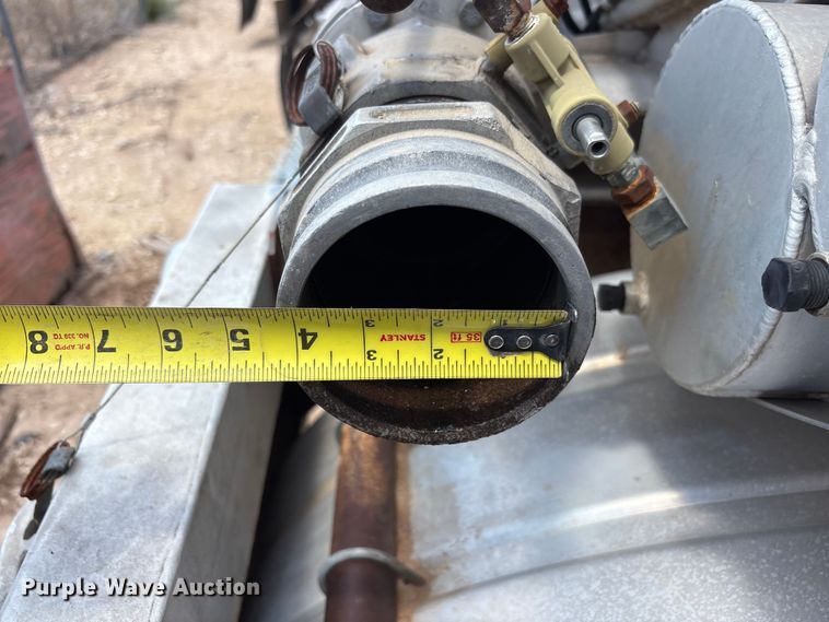 image for item JM9394 1980 Heil fuel trailer