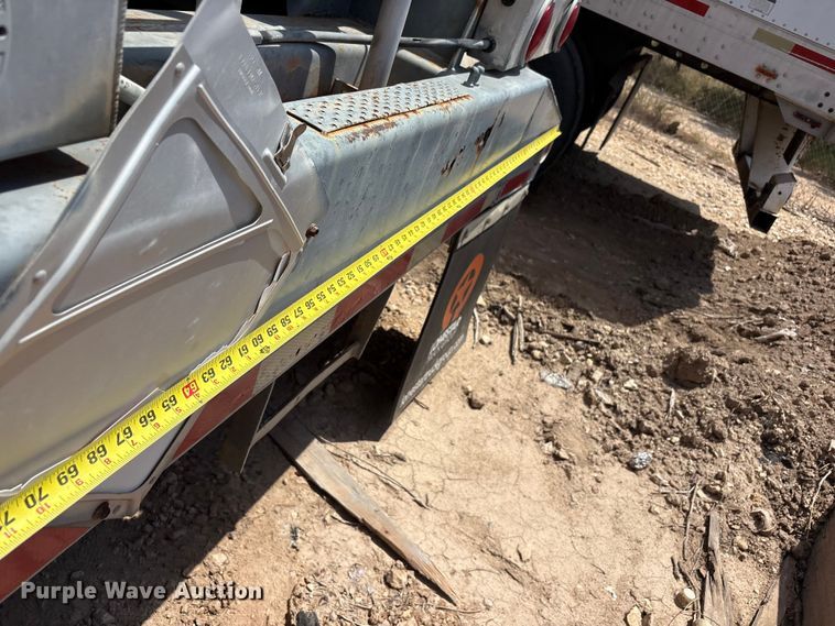 image for item JM9394 1980 Heil fuel trailer