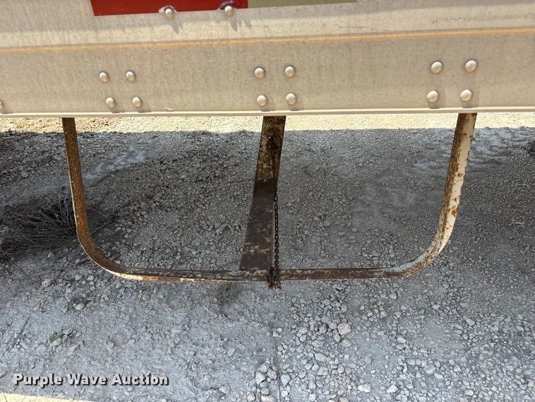 image for item JM9396 1999 Trailmobile  dry van trailer