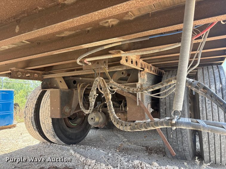 image for item JM9396 1999 Trailmobile  dry van trailer