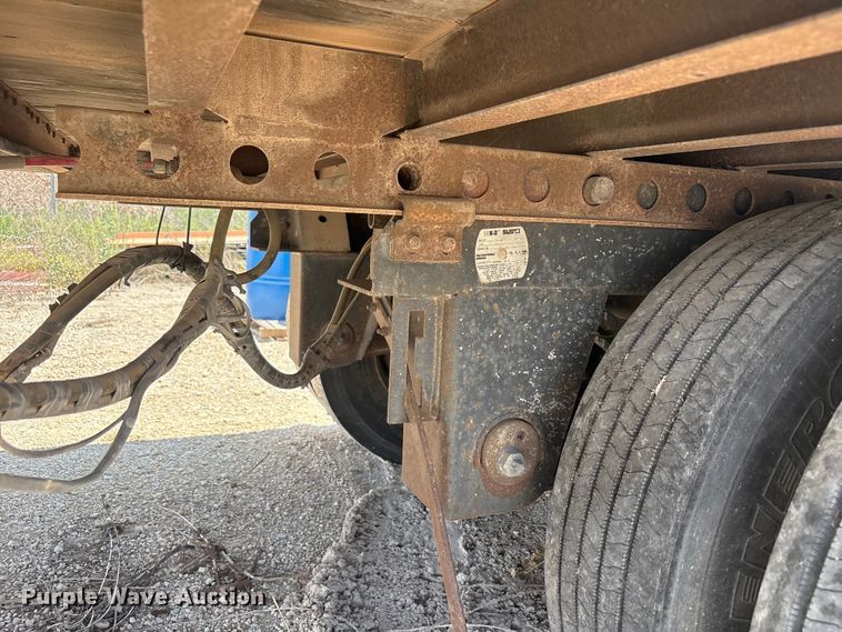 image for item JM9396 1999 Trailmobile  dry van trailer