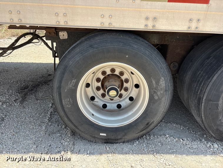 image for item JM9396 1999 Trailmobile  dry van trailer