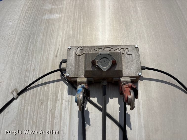 image for item JM9397 1981 Custom Trailers fuel trailer