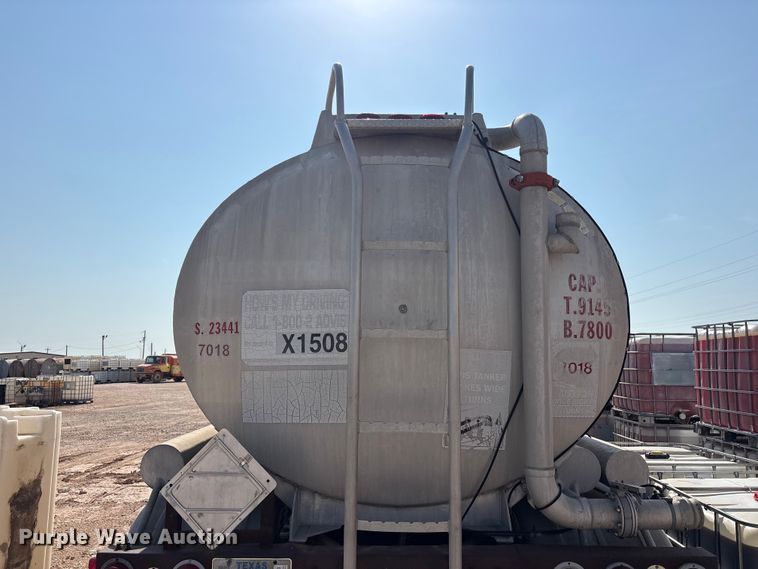 image for item JM9397 1981 Custom Trailers fuel trailer