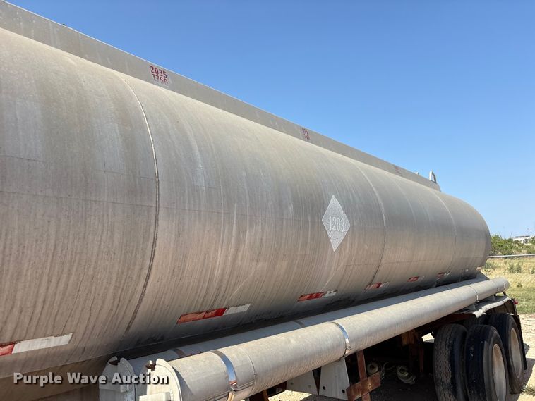 image for item JM9397 1981 Custom Trailers fuel trailer