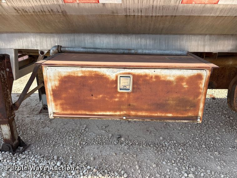 image for item JM9397 1981 Custom Trailers fuel trailer