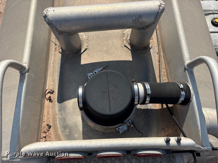 image for item JM9397 1981 Custom Trailers fuel trailer