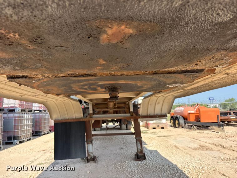 image for item JM9397 1981 Custom Trailers fuel trailer