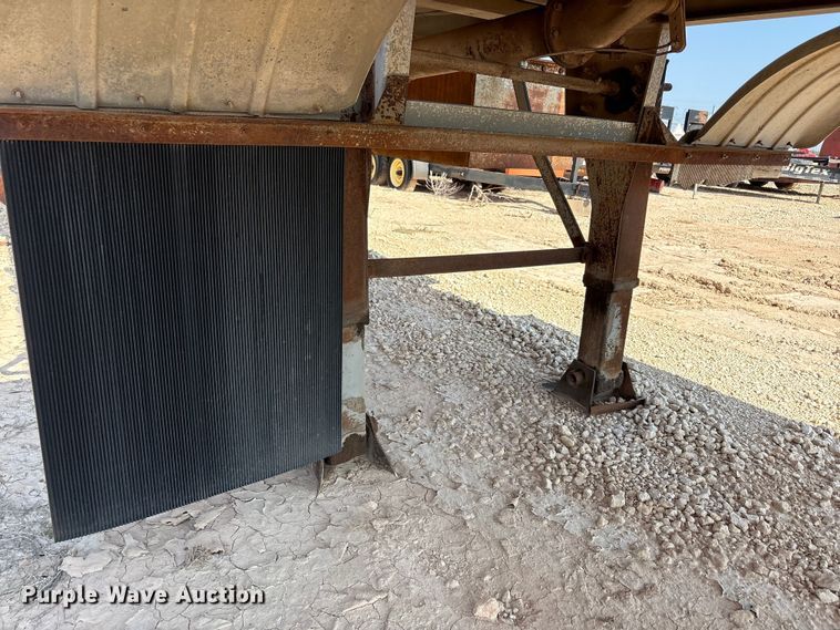 image for item JM9397 1981 Custom Trailers fuel trailer
