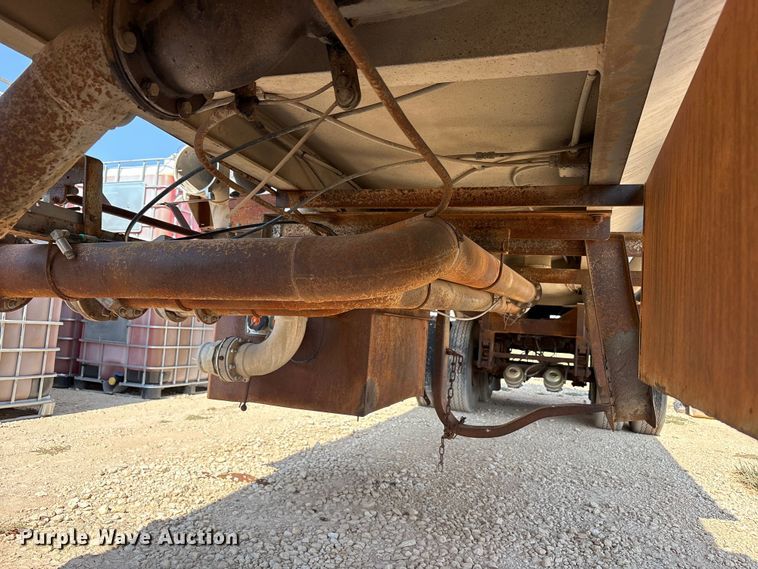 image for item JM9397 1981 Custom Trailers fuel trailer