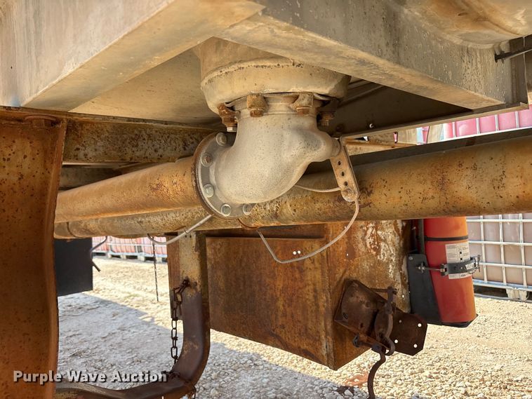 image for item JM9397 1981 Custom Trailers fuel trailer