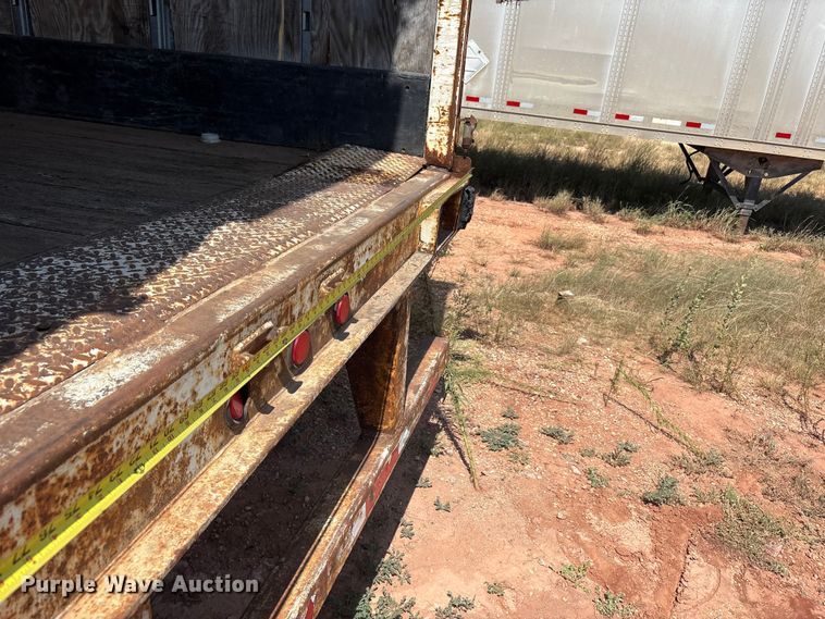 image for item JM9401 2000 Trailmobile dry van trailer