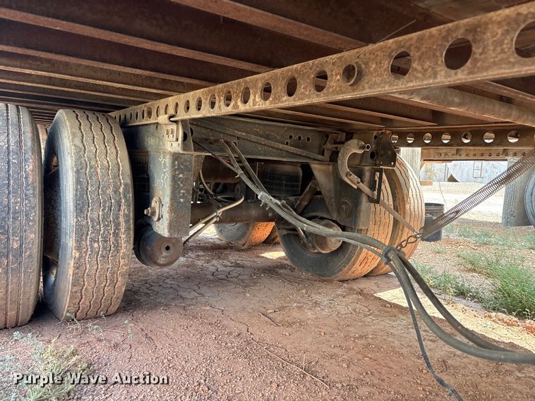 image for item JM9401 2000 Trailmobile dry van trailer