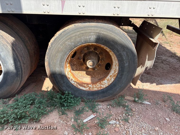 image for item JM9401 2000 Trailmobile dry van trailer