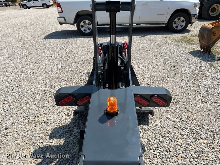 image for item MQ9080 2026 Mini Truck Parts TE31 fifth wheel wrecker boom