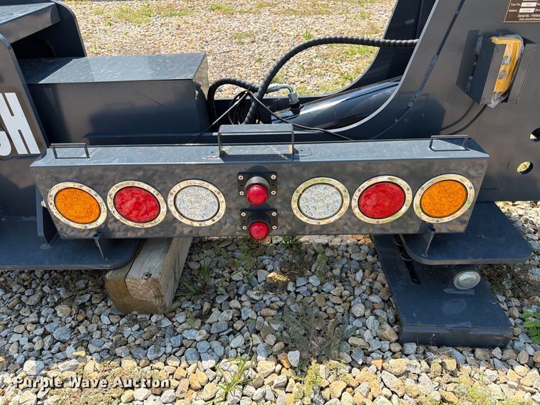 image for item MQ9081 Promech FW80 fifth wheel wrecker boom