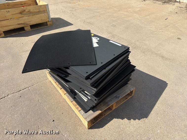 (42) 24" x 31" mud flaps