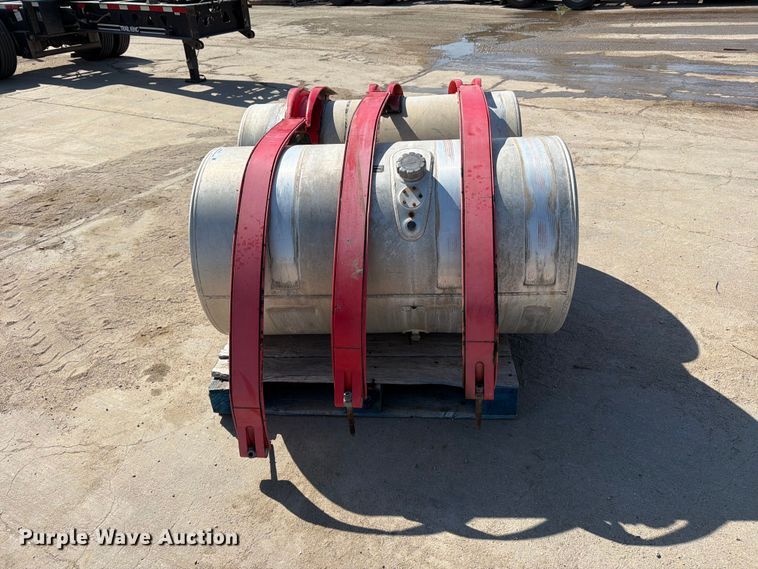 image for item MZ9967 (2) fuel tanks